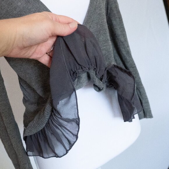 Elegant Gray Cardigan with Ruffle Hem - Picture 9 of 10